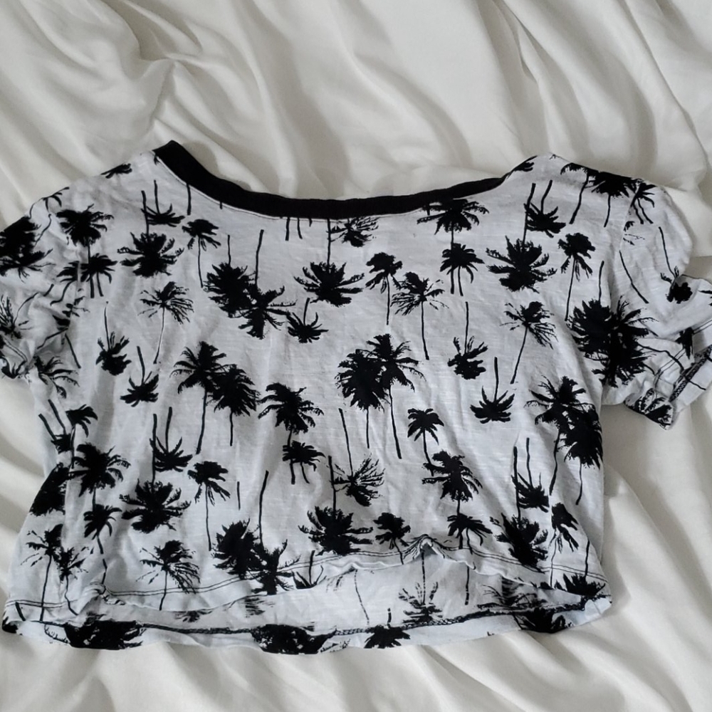 Black and white palm tree crop top